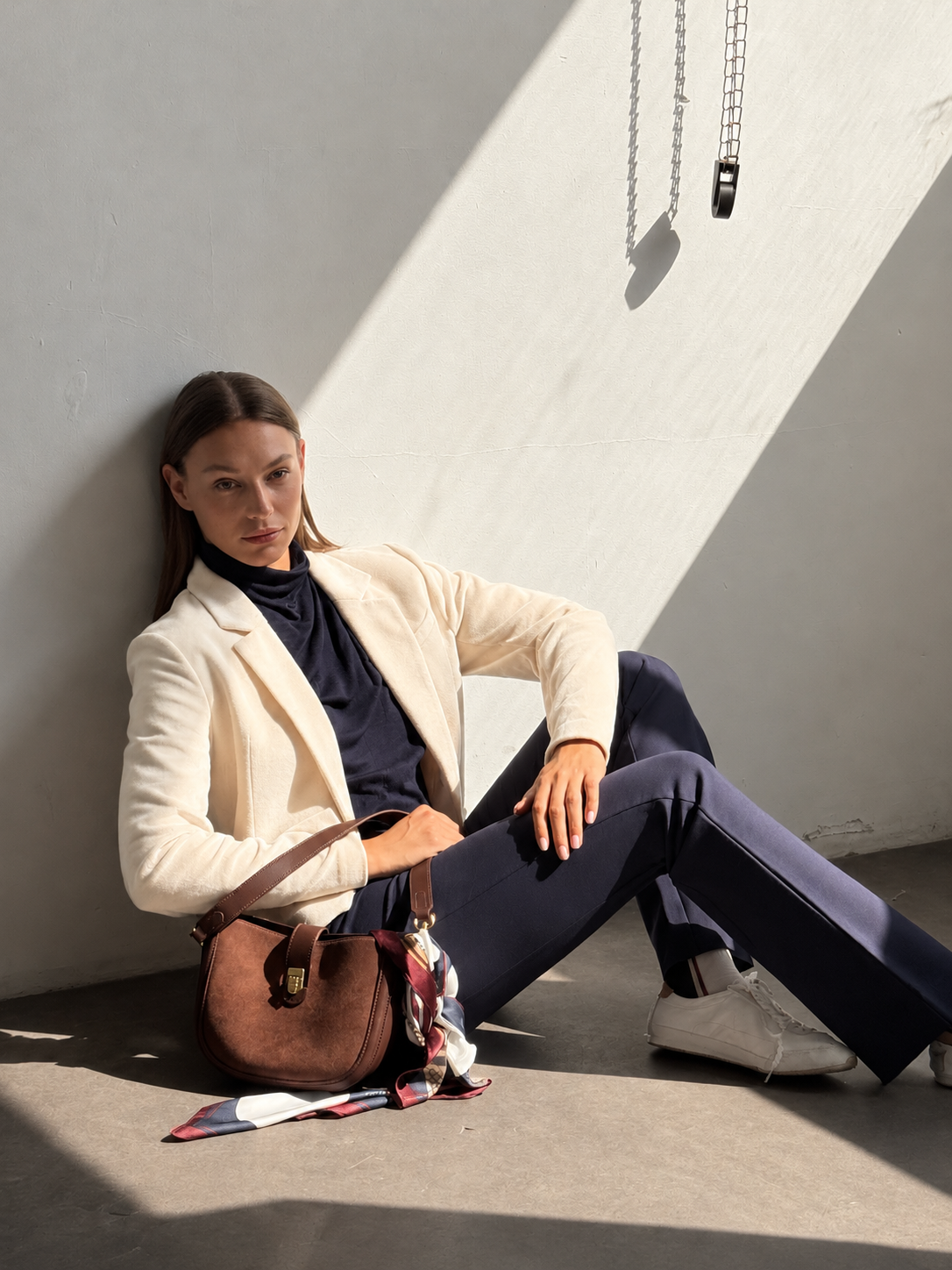 STRETCHY VELVET BLAZER