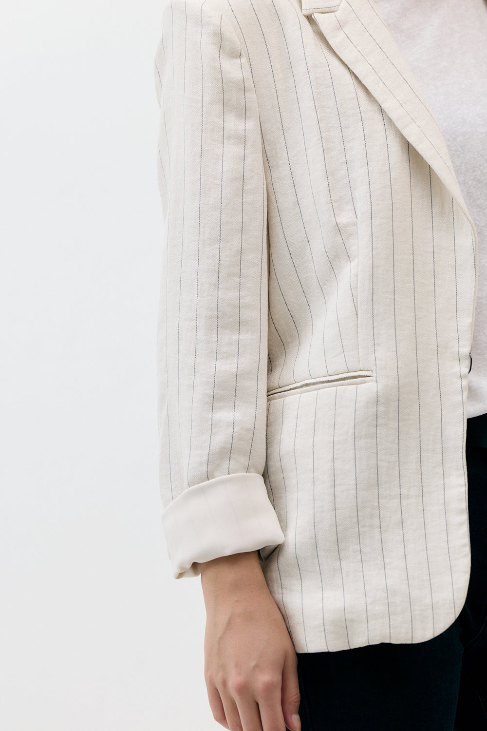 THE PIN STRIPES BLAZER