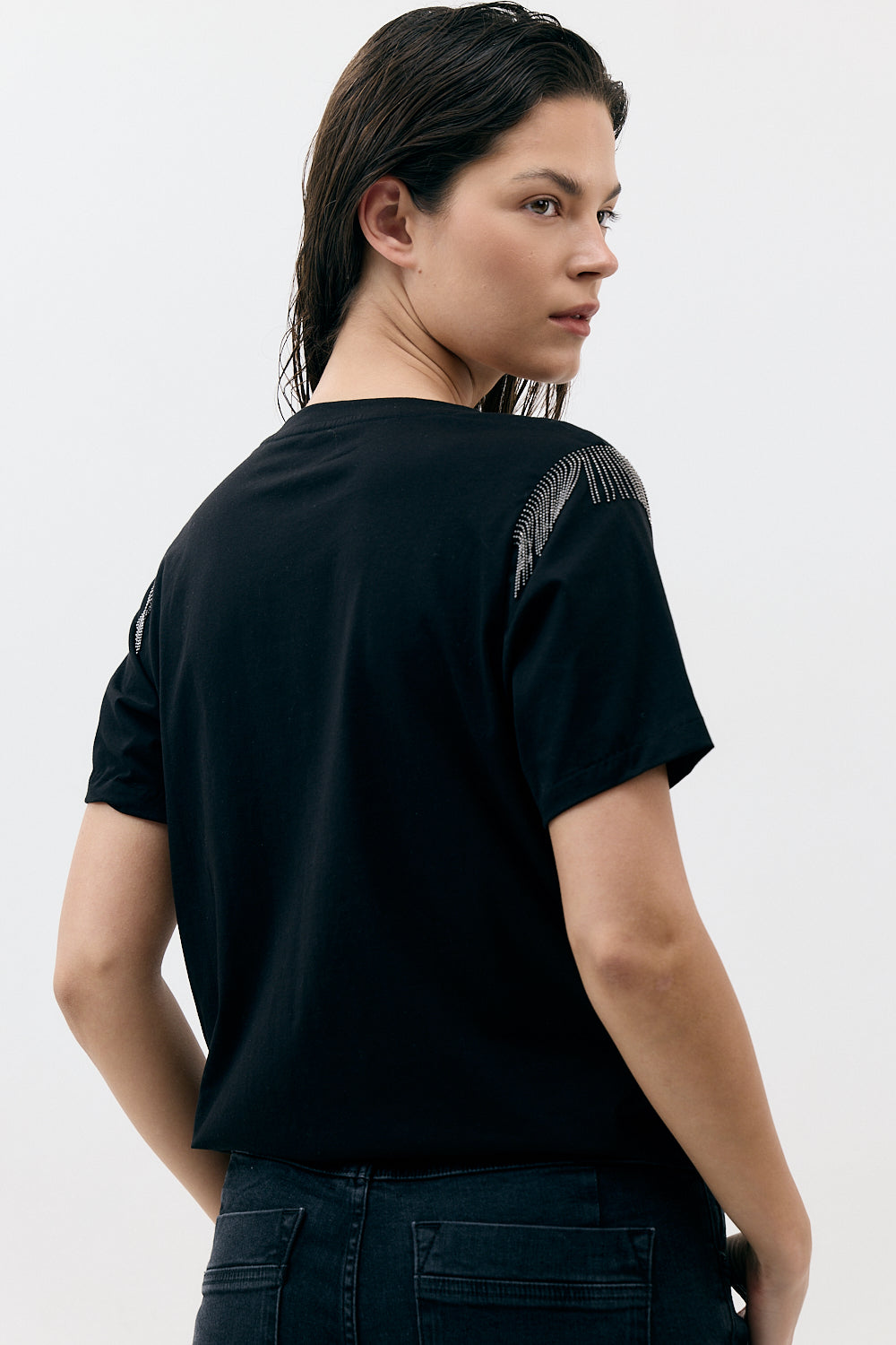 THE SHOULDER CHAIN T-S