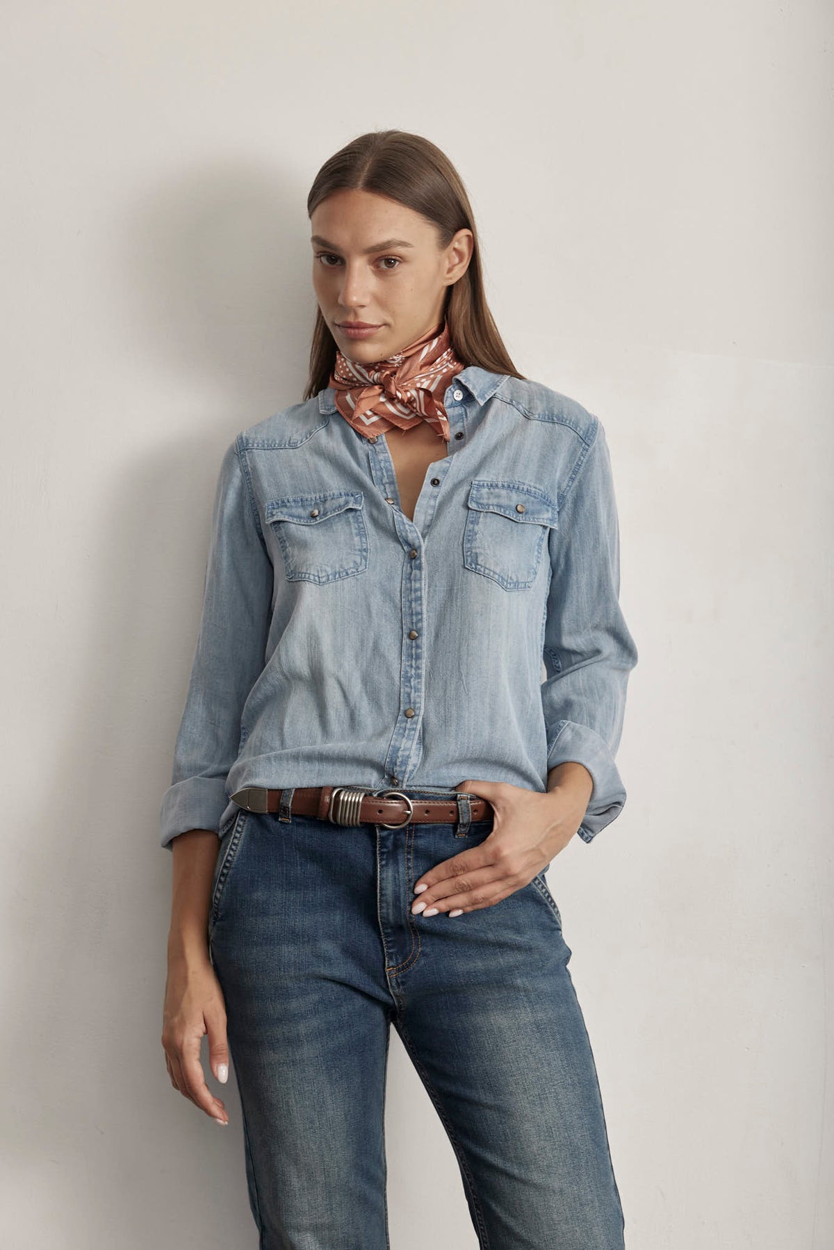 THE LIGHT WEIGHT DENIM SHIRT
