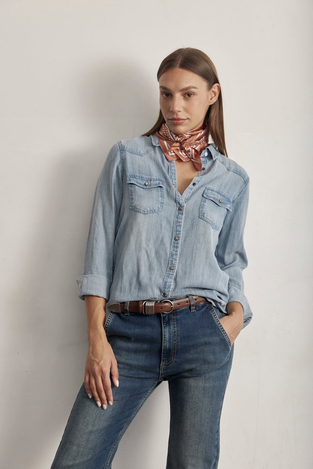 THE LIGHT WEIGHT DENIM SHIRT