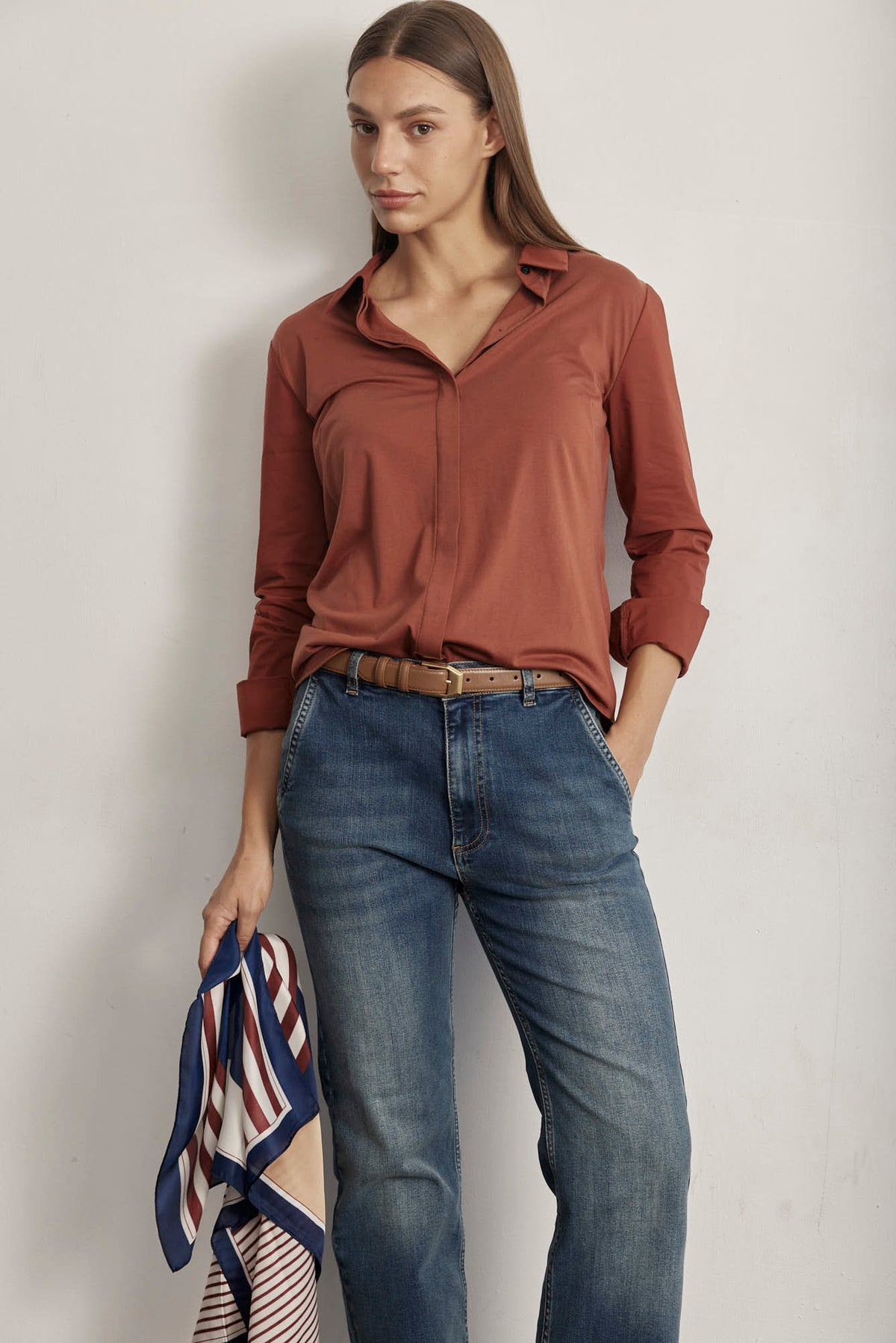 THE STRETCHY BUTTON UP SHIRT