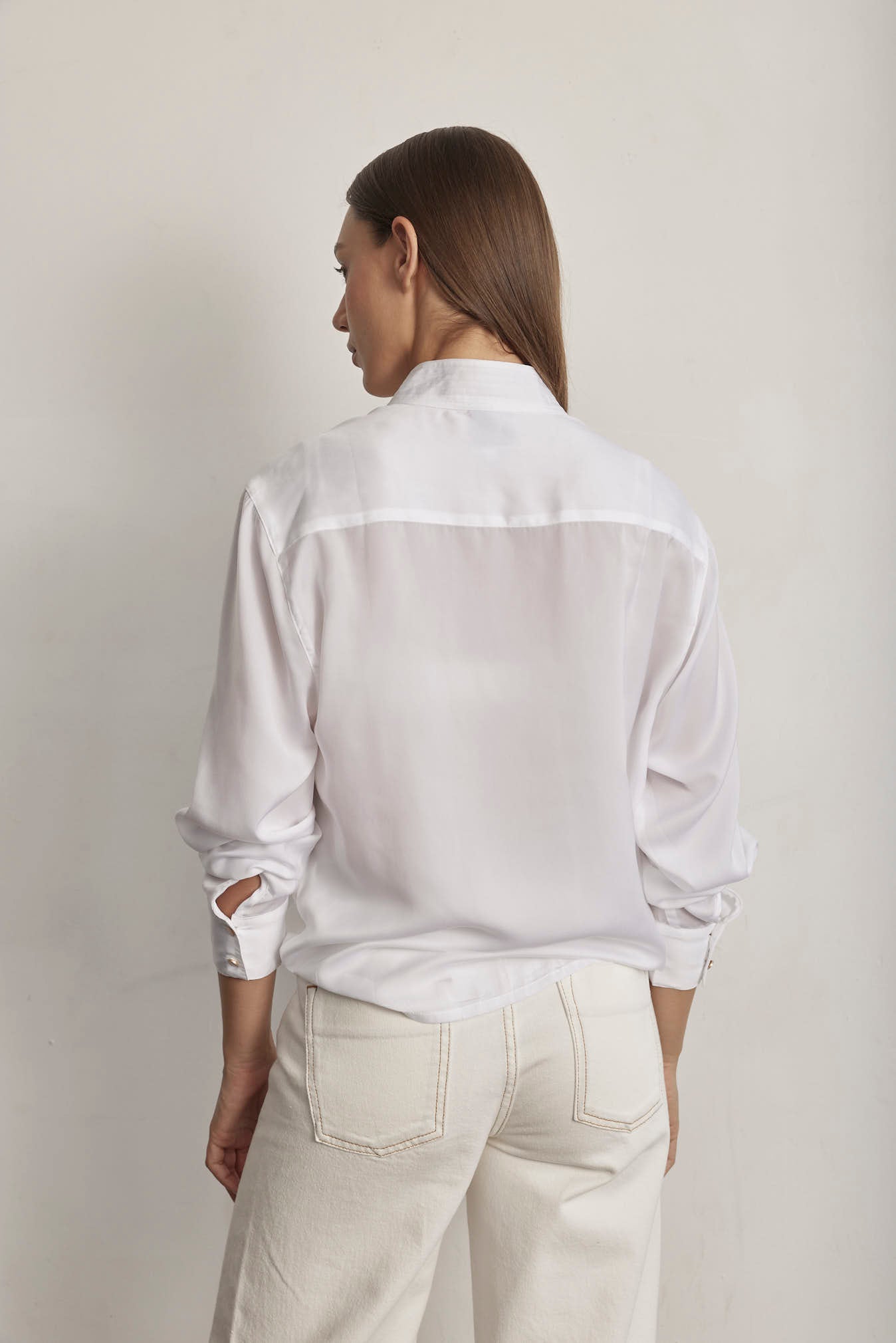 THE STITCHED COLLAR SHIRT