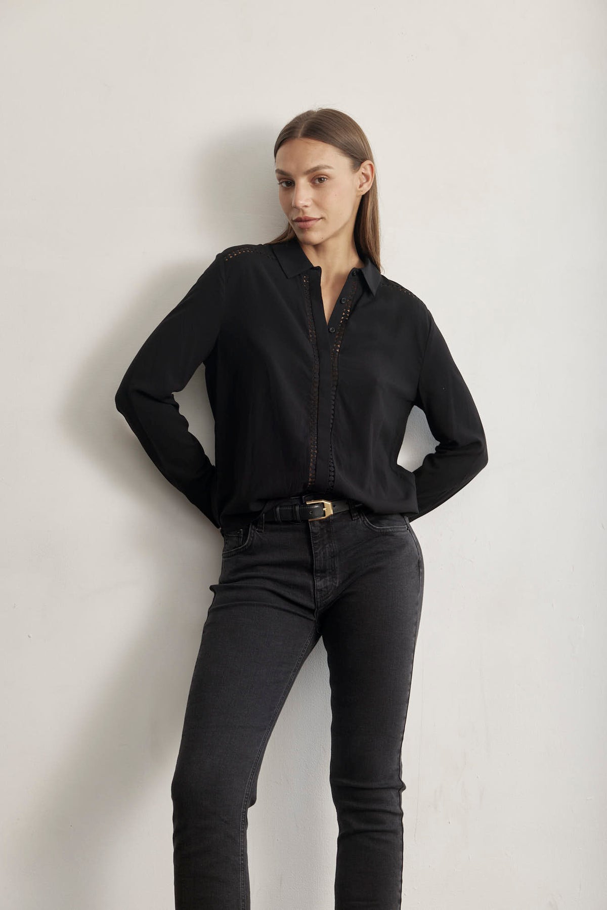 TRIM EMBROIDERY SHIRT