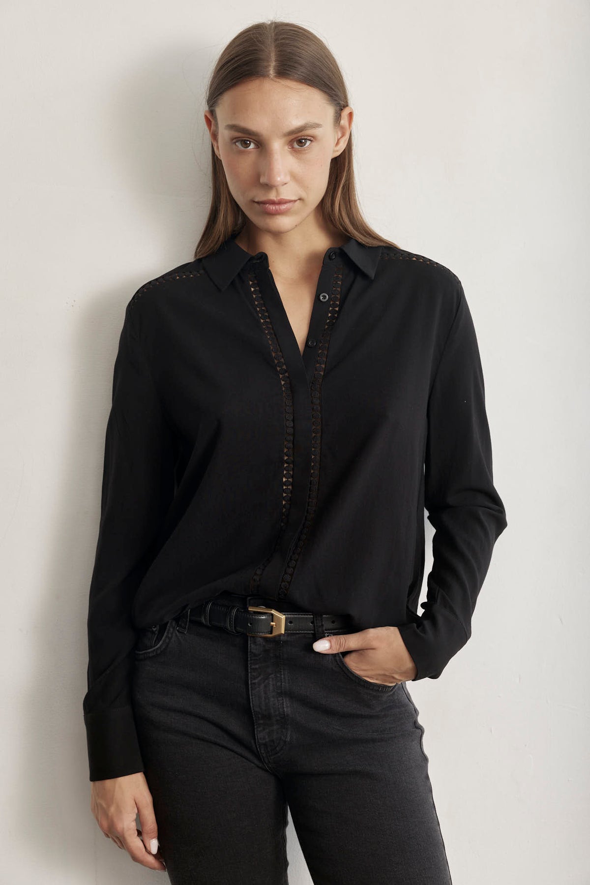 TRIM EMBROIDERY SHIRT