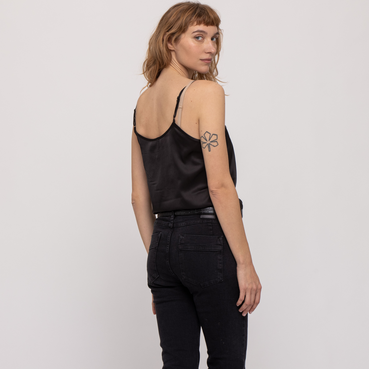 THE LACE TOP