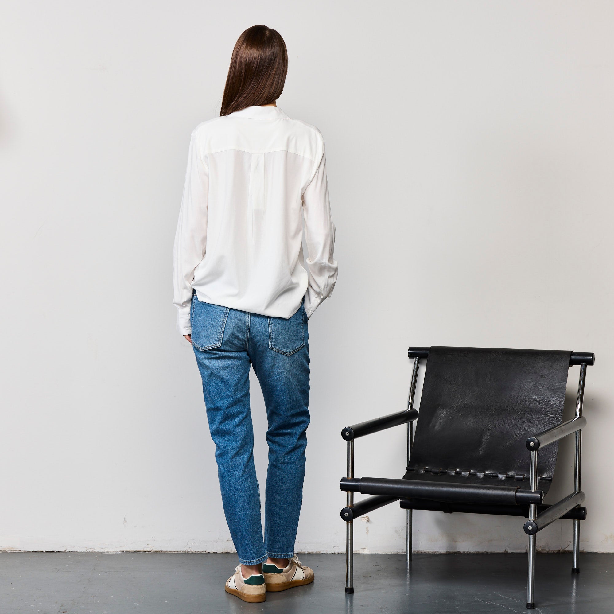 THE COMFY DENIM