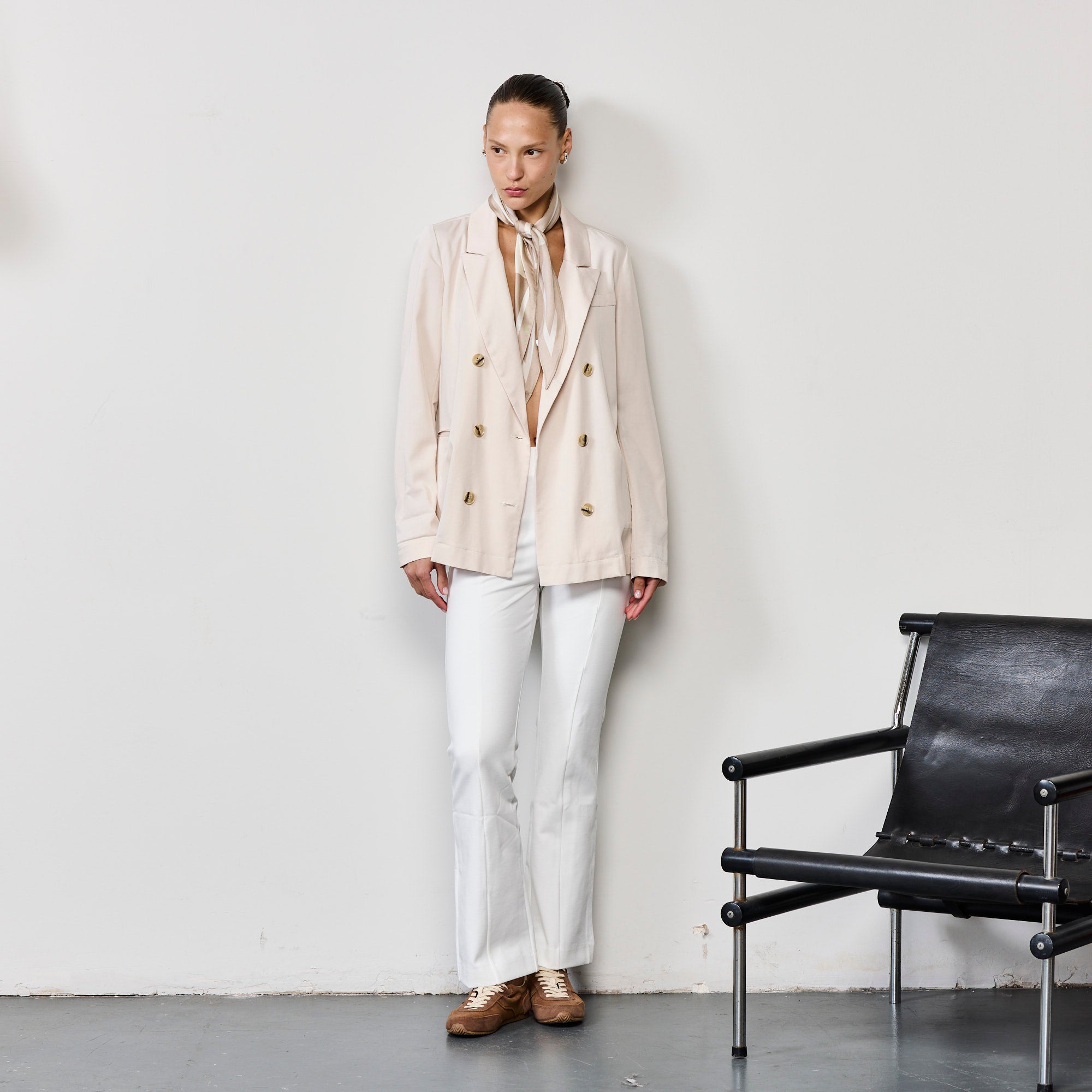LIGHT DOUBLE BREASTED BLAZER