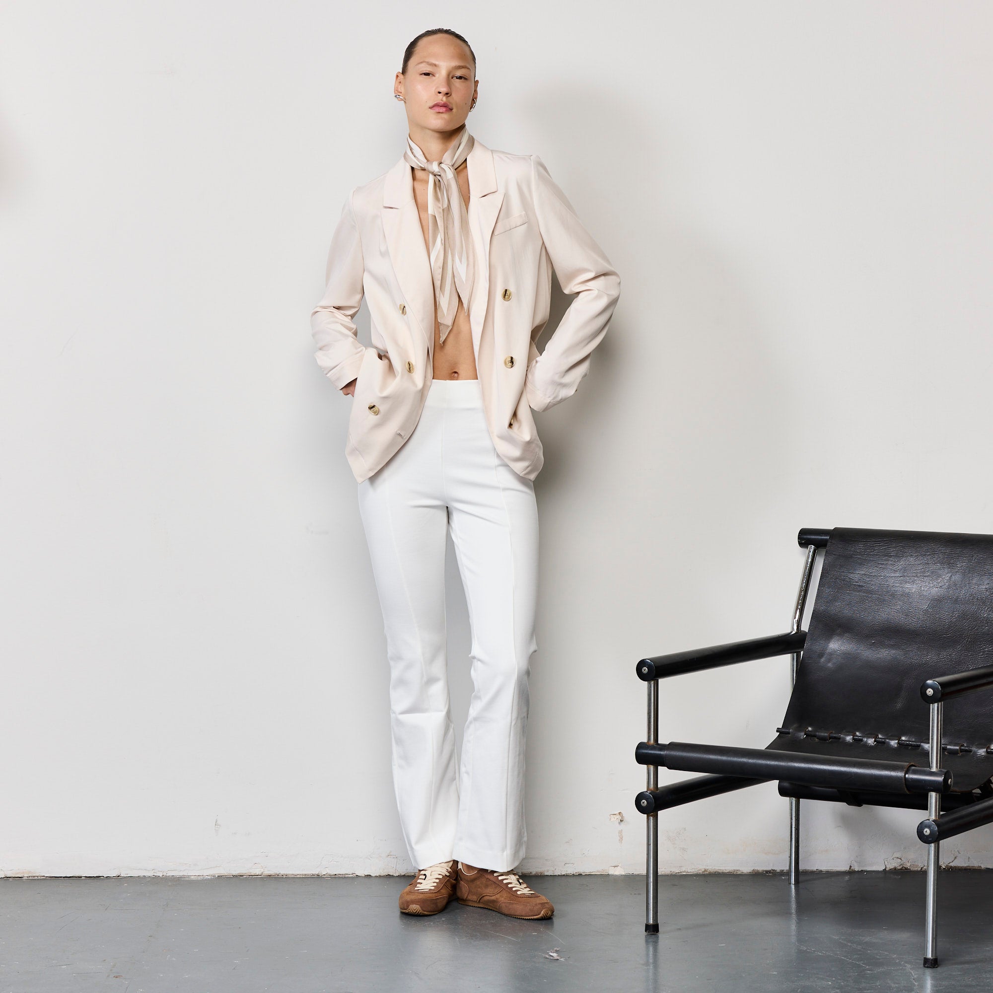 LIGHT DOUBLE BREASTED BLAZER