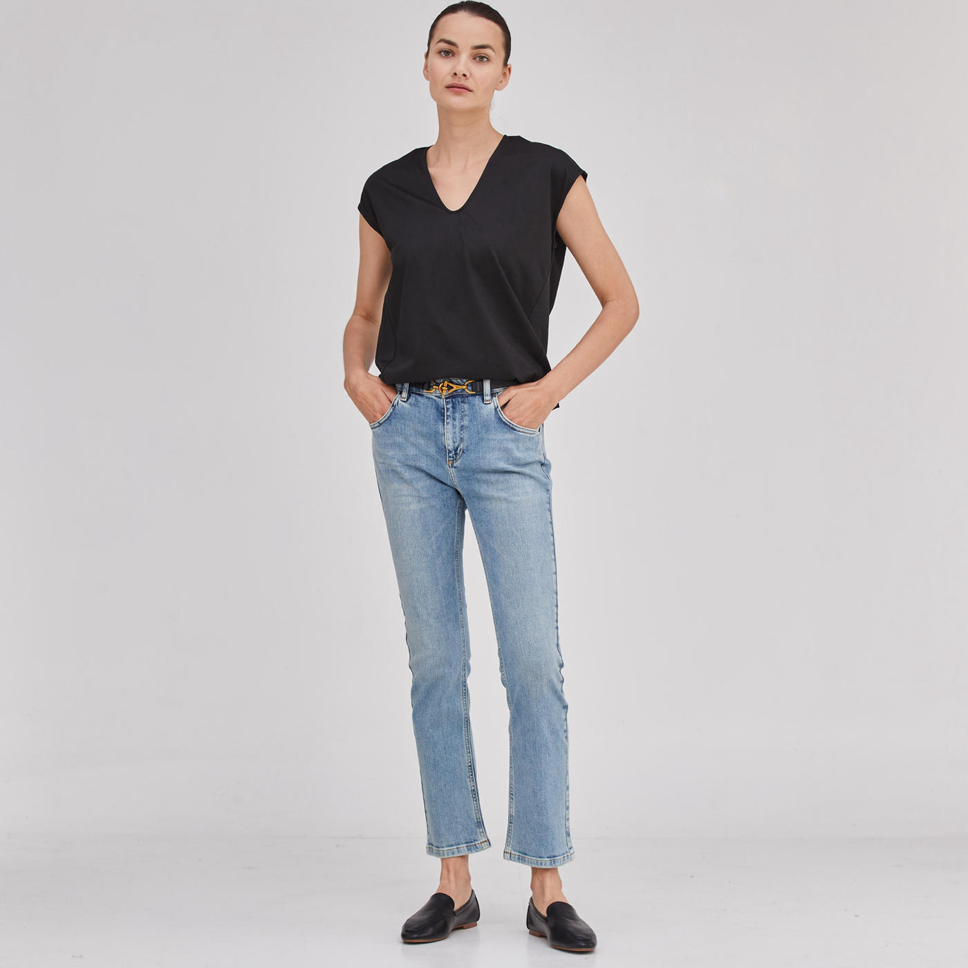 THE BASIC ESSENTIAL T-SHIRT