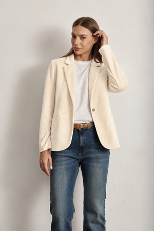 STRETCHY VELVET BLAZER