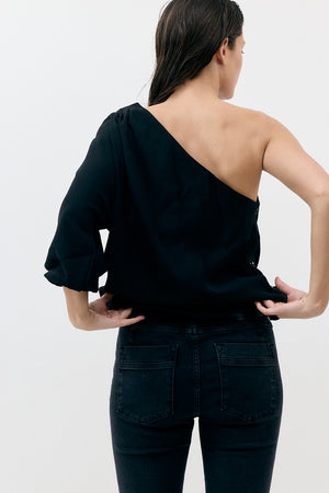 1 SHOULDER HOOKS TOP