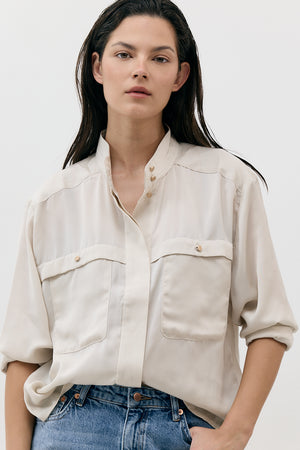 THE STITCHED COLLAR SHIRT