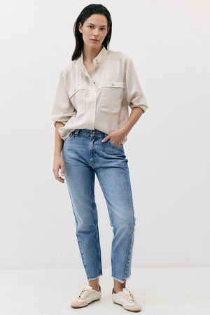 THE STITCHED COLLAR SHIRT