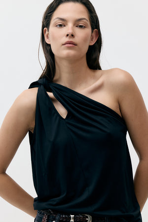 1 SHOULDER TOP