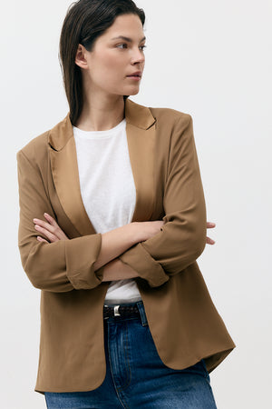 THE COOL FIT BLAZER