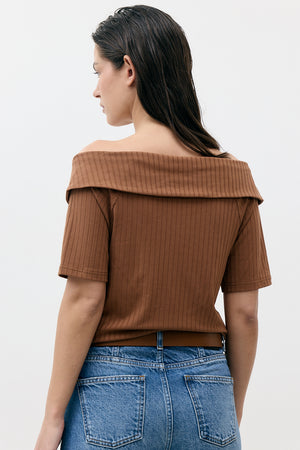 OFF SHOULDER TOP