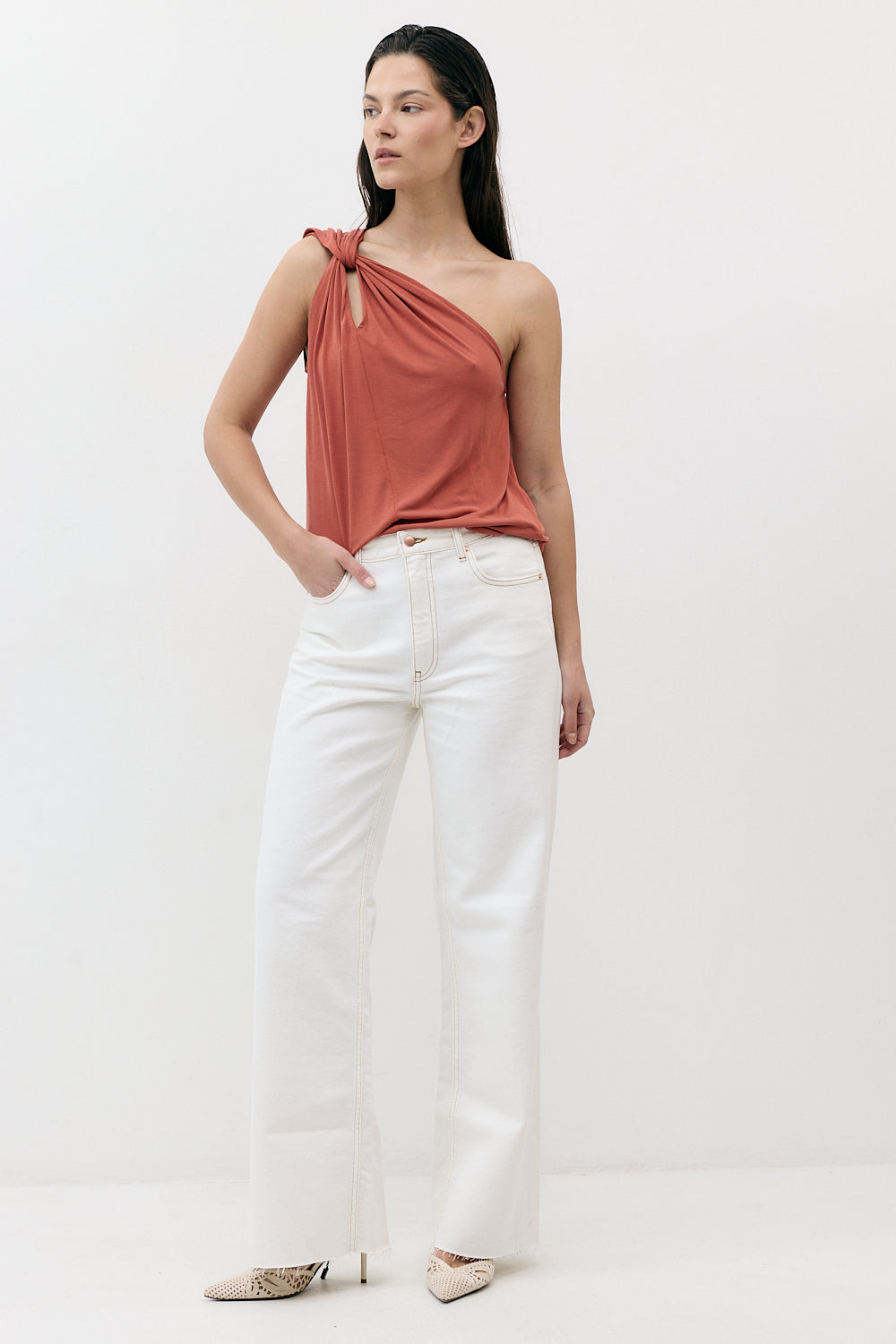 1 SHOULDER TOP
