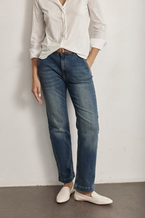 THE STRAIGHT LEG DENIM