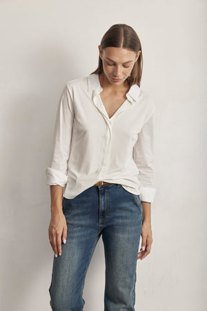 THE STRETCHY BUTTON UP SHIRT