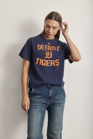 BORROWED TEE 03