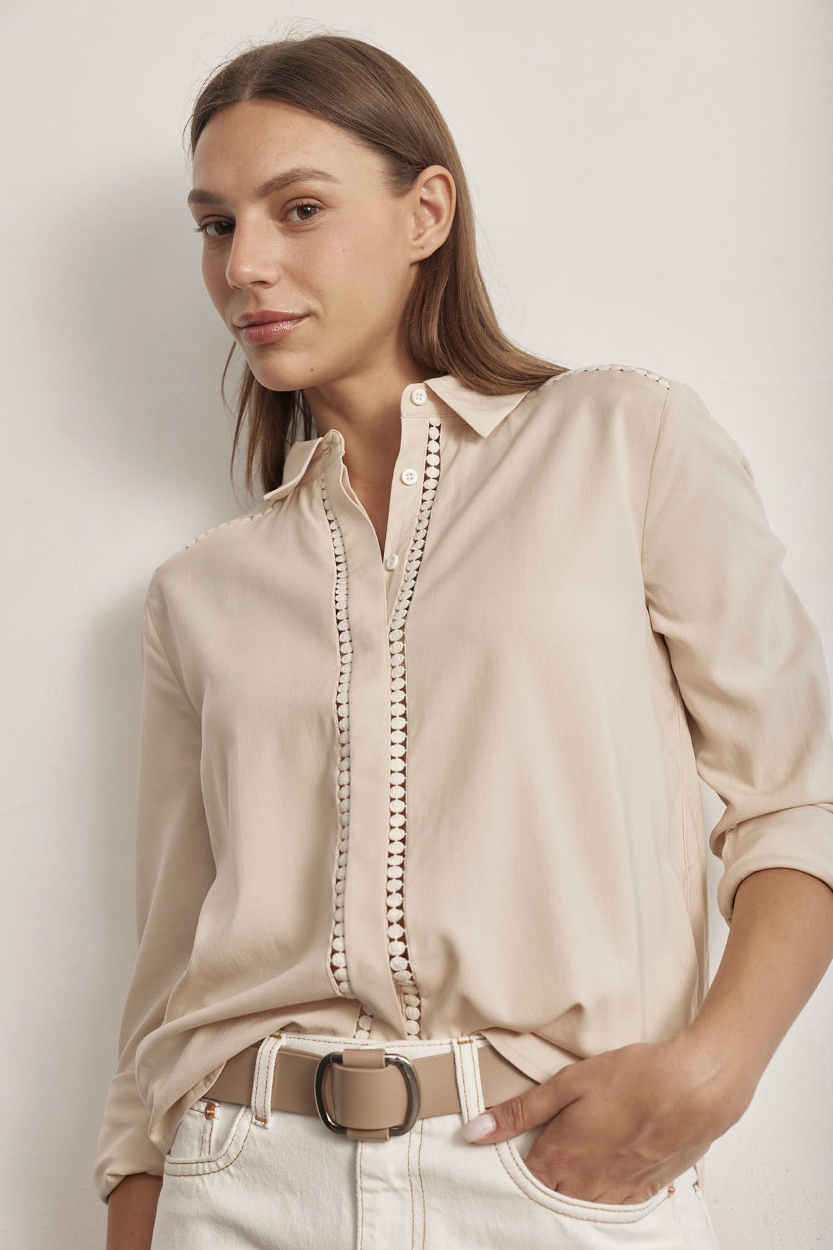 TRIM EMBROIDERY SHIRT