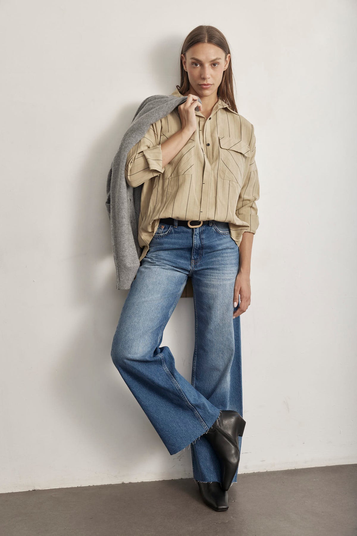 THE LINEN LONG BUTTON UP SHIRT