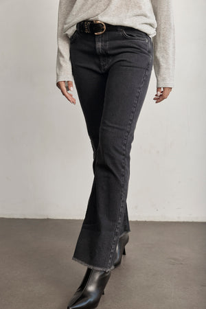 THE CROP HIGH WAIST DENIM