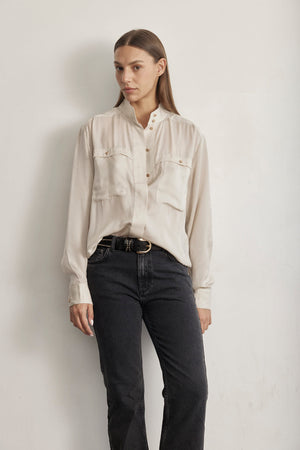 THE STITCHED COLLAR SHIRT