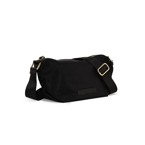 ESSENTIAL CROSSBODY BAG