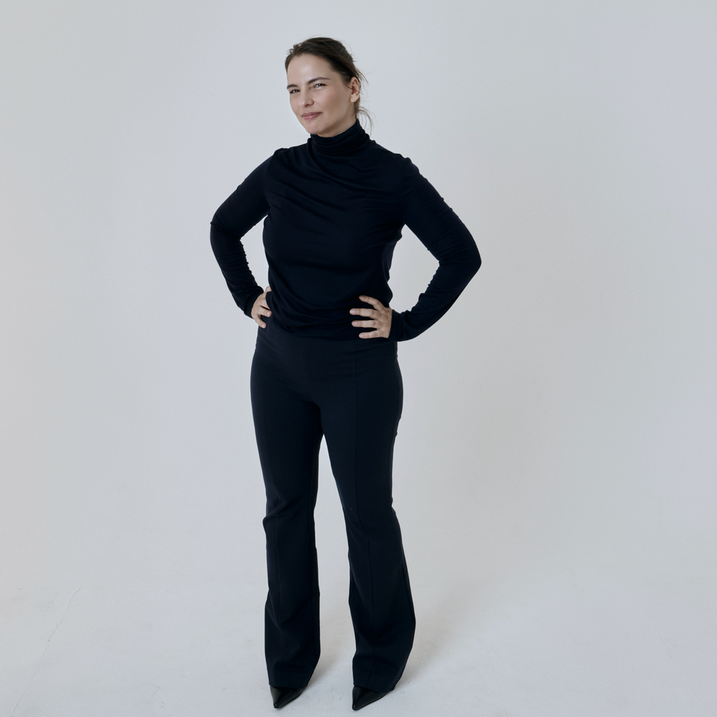 THE LIGHT WEIGHT TOP