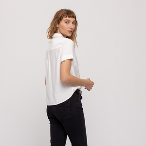 THE LOOSE SHIRT
