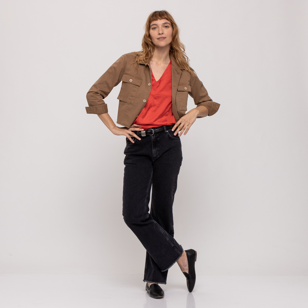 V NECK ESSENTIAL TOP