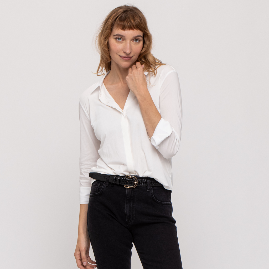 THE STRETCHY BUTTON UP SHIRT