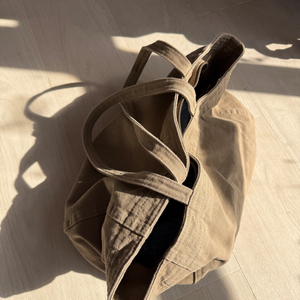 THE CANVAS TOTE BAG