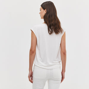 V NECK ESSENTIAL TOP