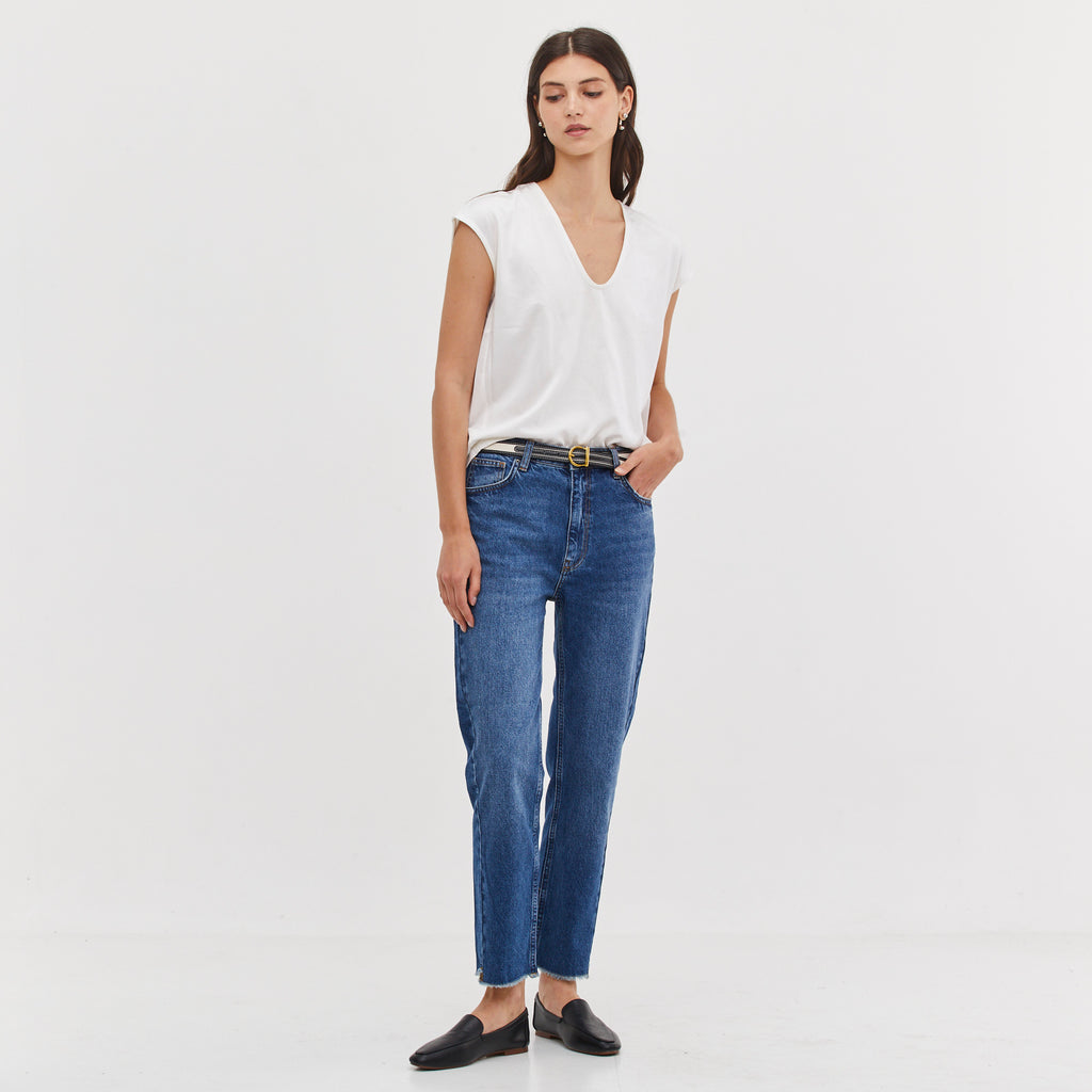 THE BASIC ESSENTIAL T-SHIRT