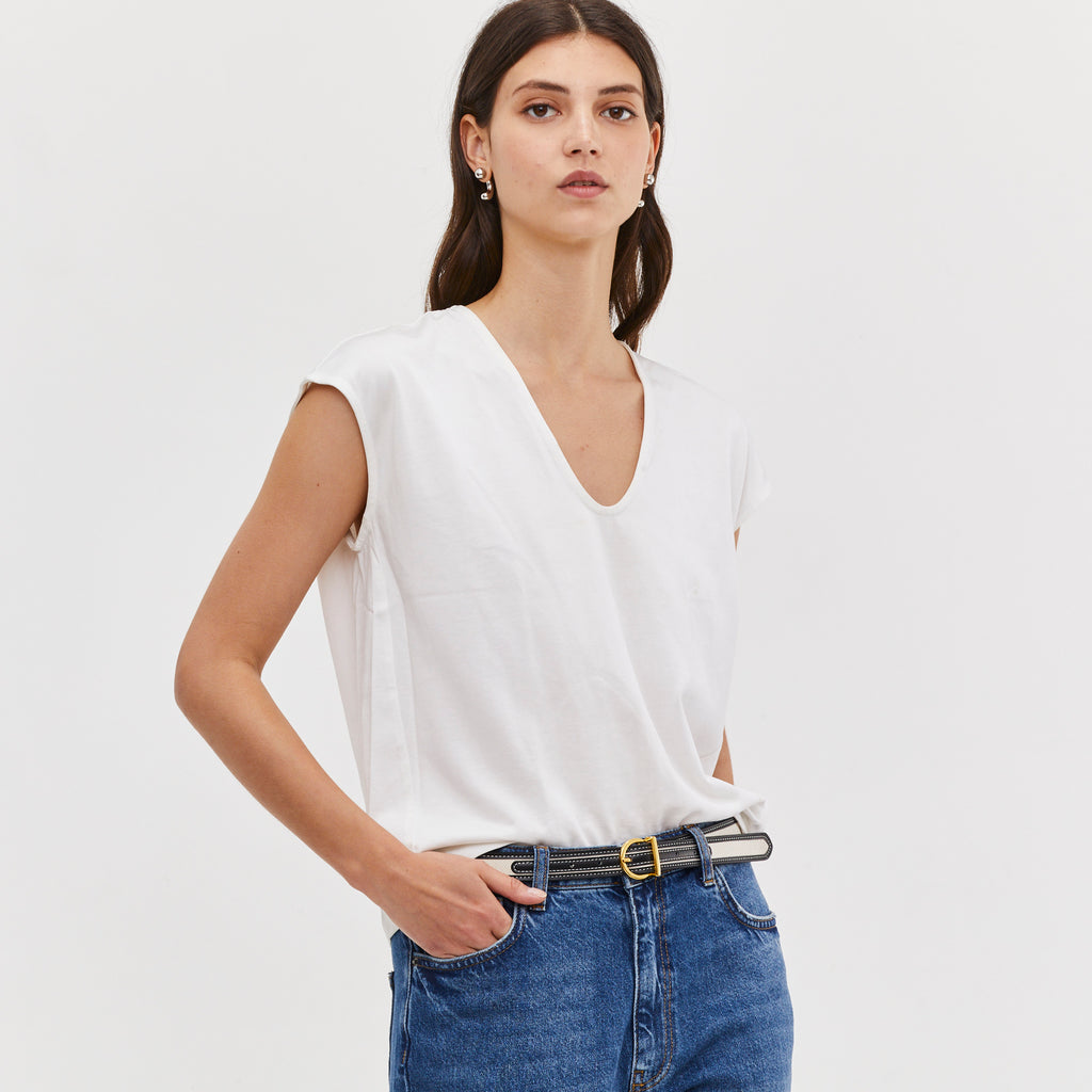 THE BASIC ESSENTIAL T-SHIRT