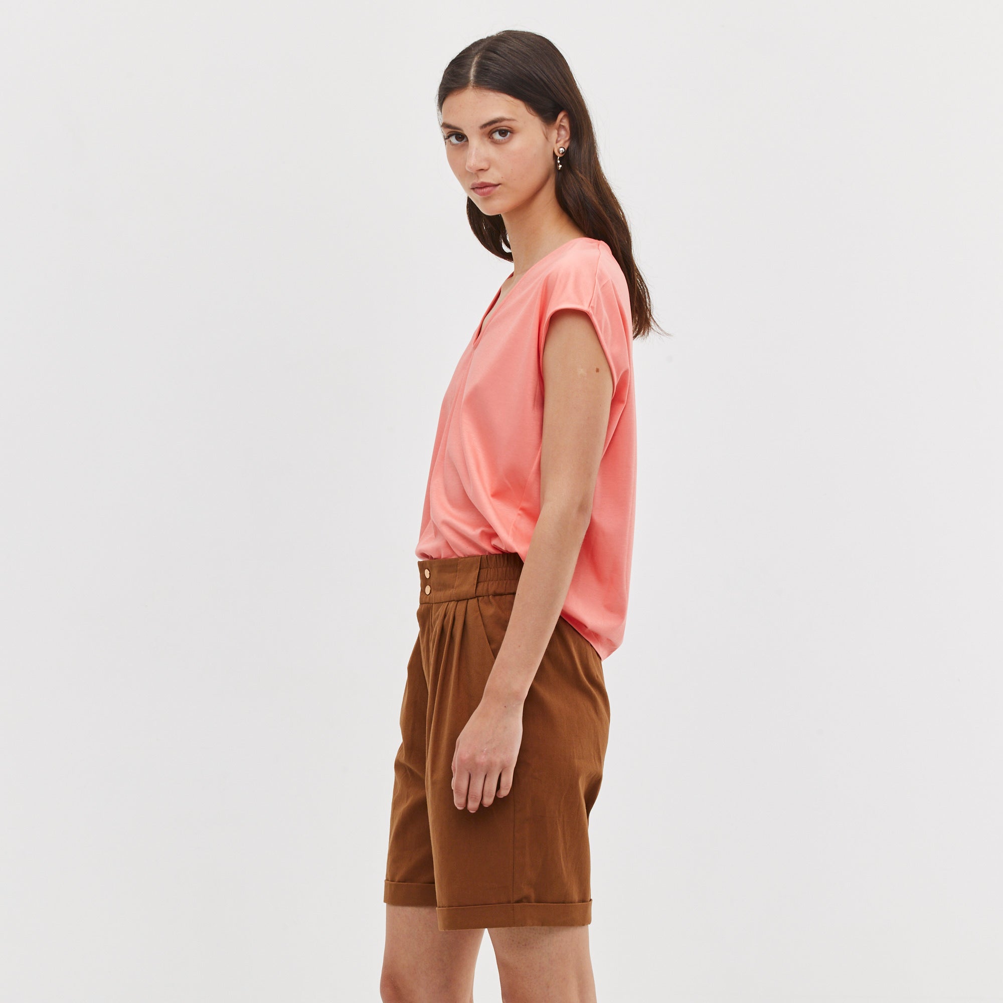 THE BASIC ESSENTIAL T-SHIRT