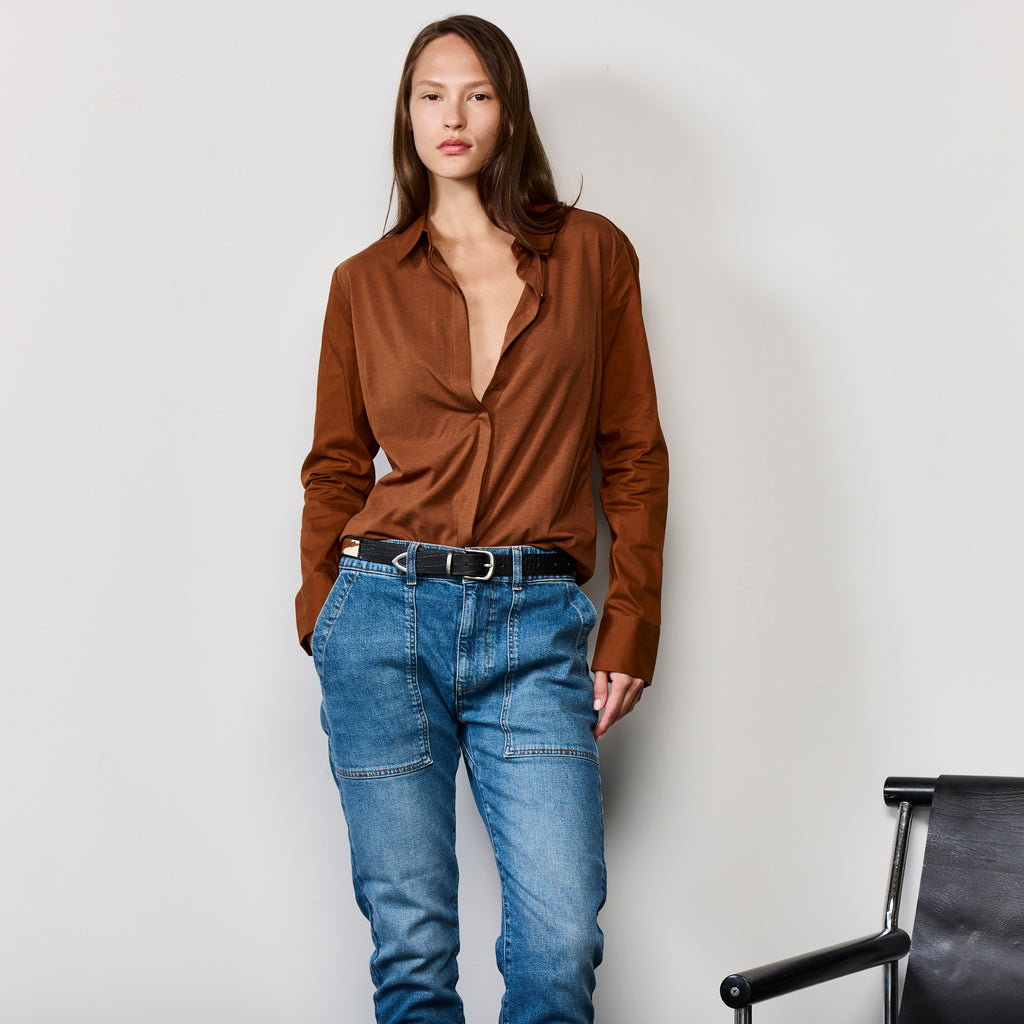 THE STRETCHY BUTTON UP SHIRT