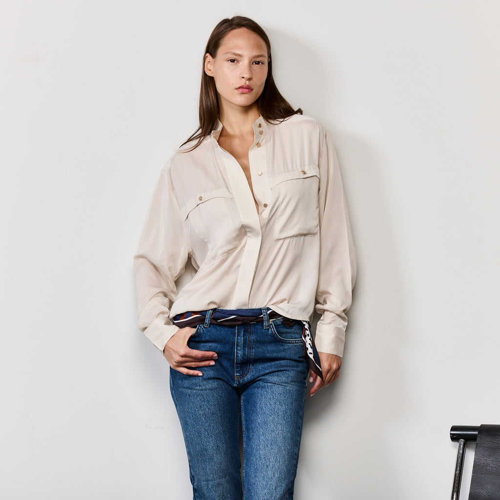 THE STITCHED COLLAR SHIRT