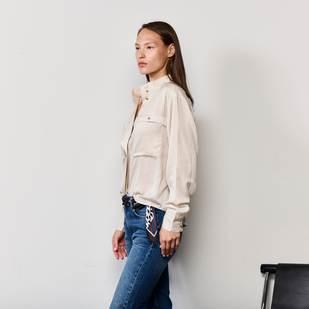 THE STITCHED COLLAR SHIRT