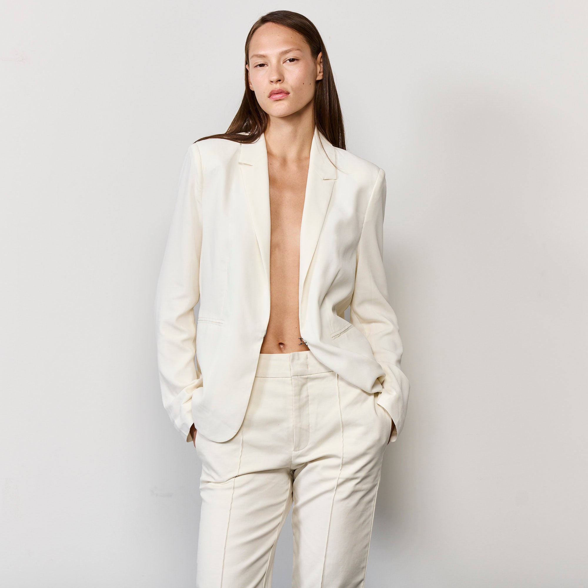 THE COOL FIT BLAZER