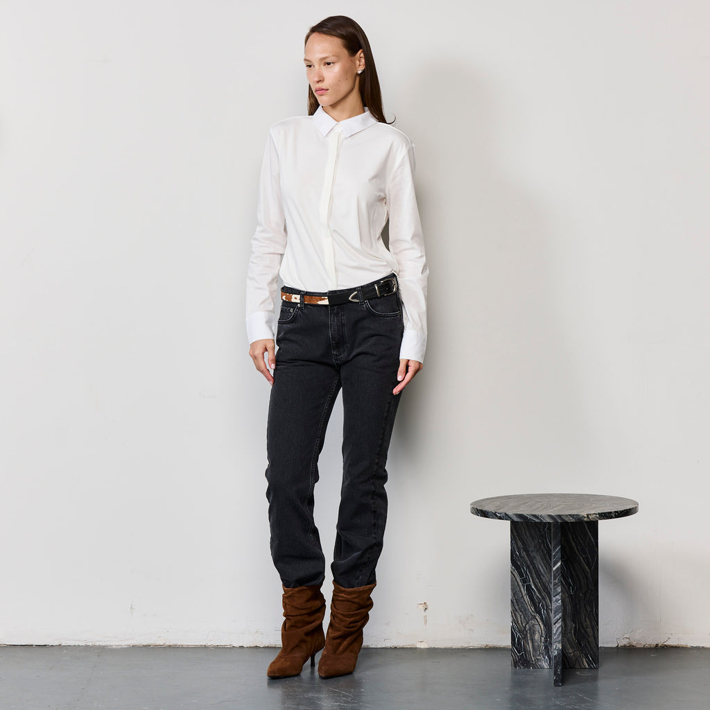 THE STRETCHY BUTTON UP SHIRT