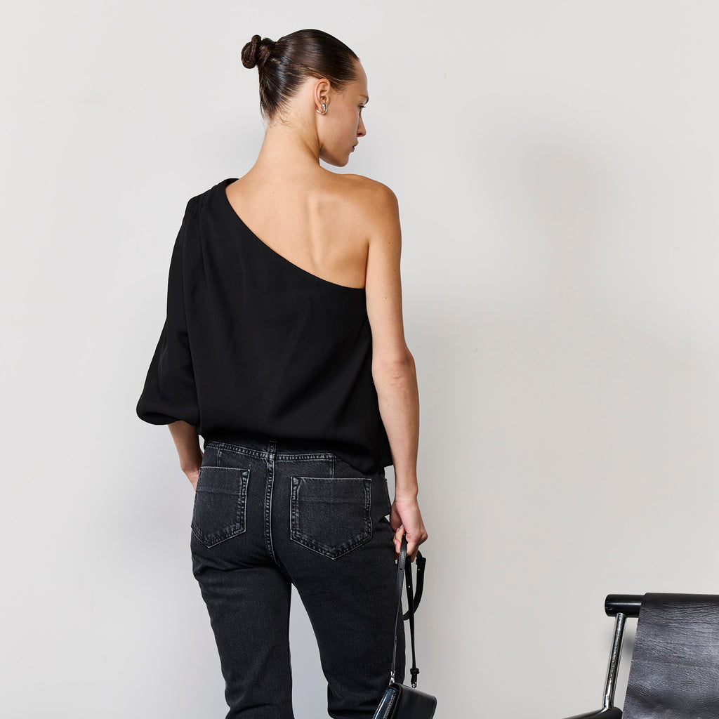 1 SHOULDER HOOKS TOP