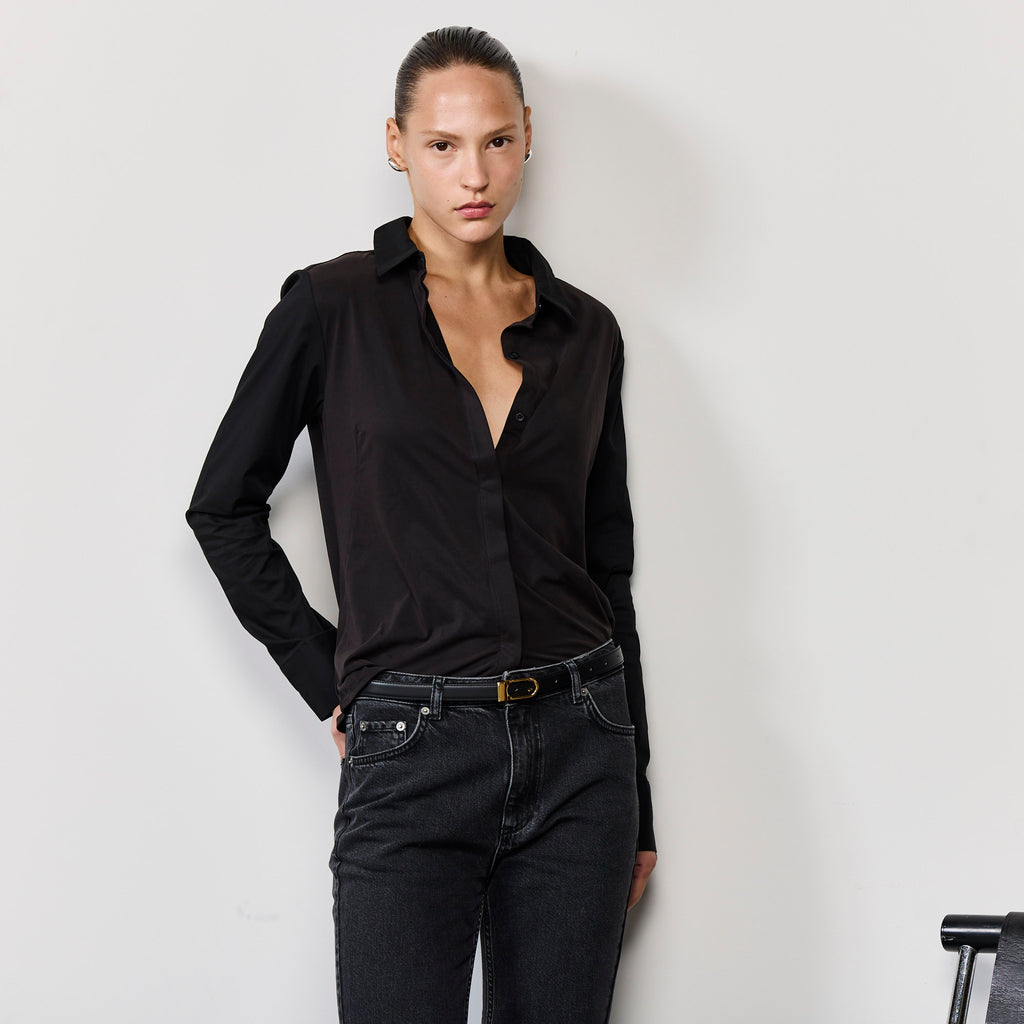 THE STRETCHY BUTTON UP SHIRT