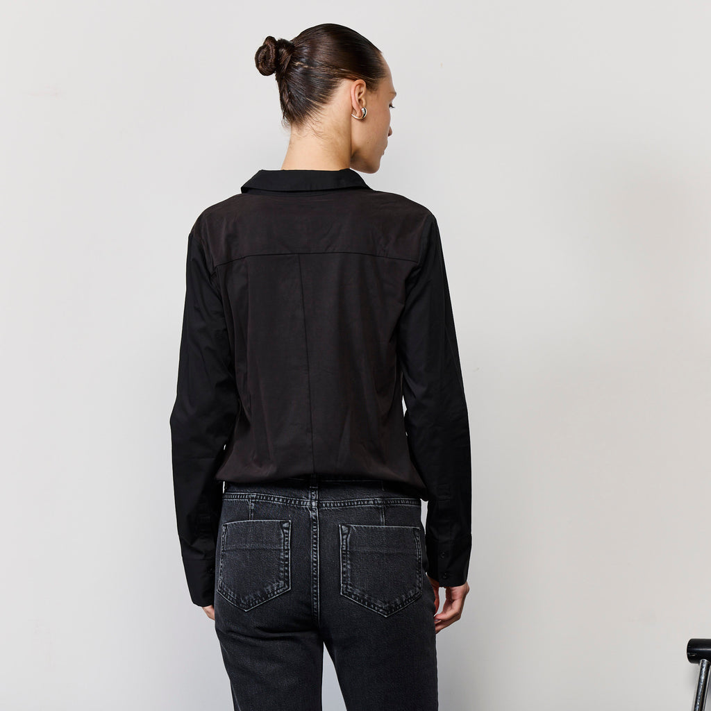 THE STRETCHY BUTTON UP SHIRT