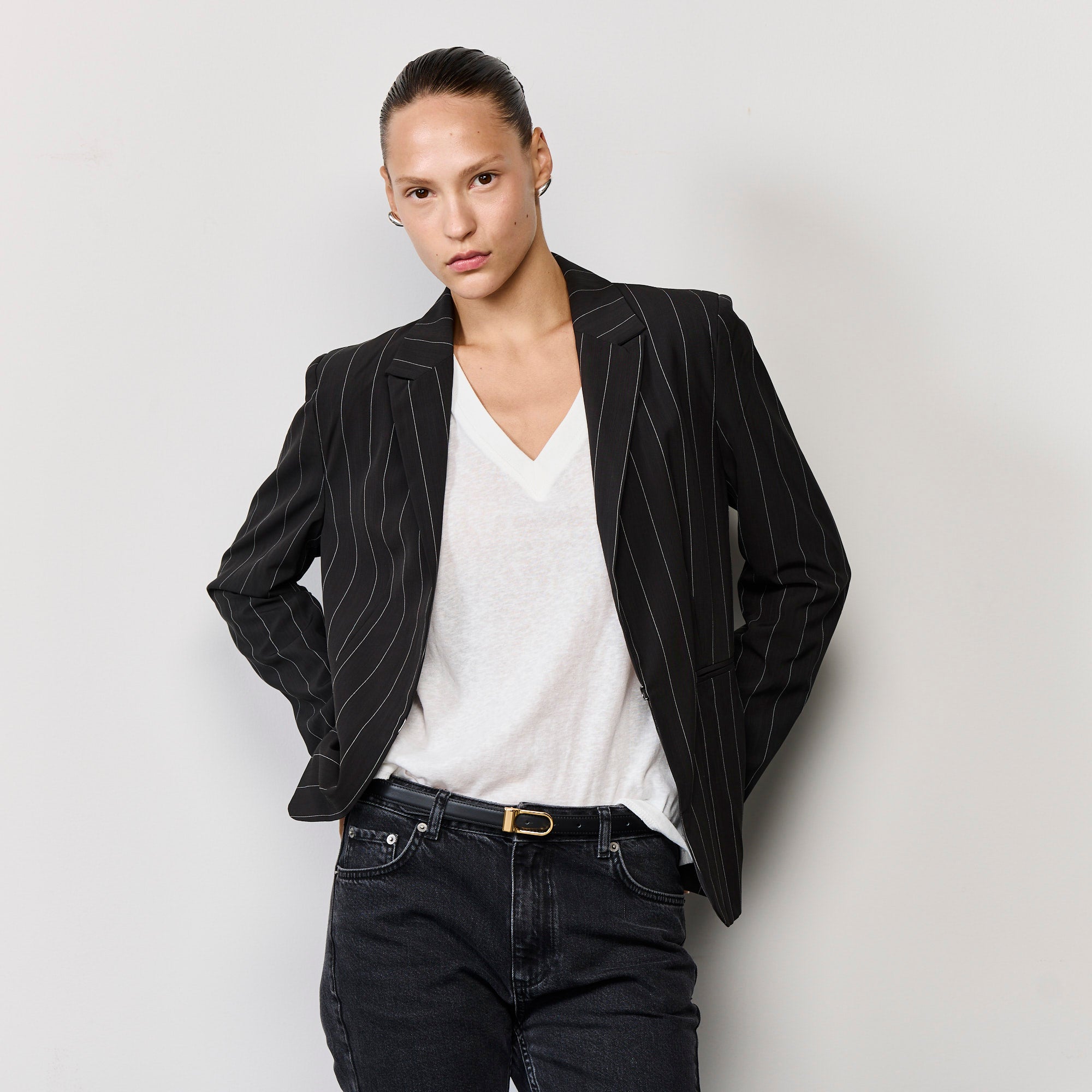 PINSTRIPE COOL FIT BLAZER