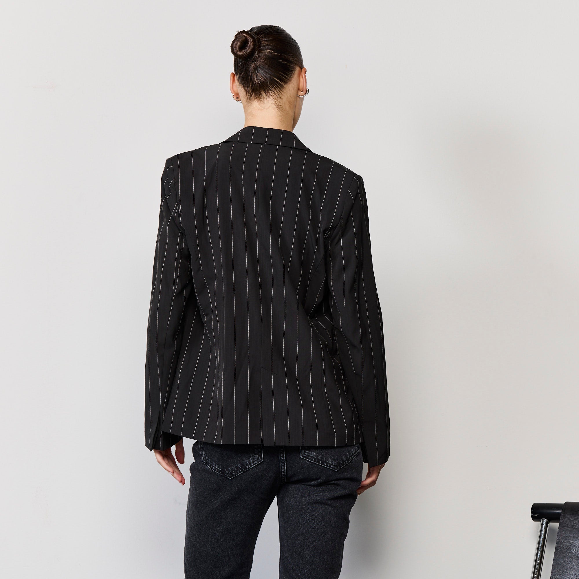 PINSTRIPE COOL FIT BLAZER