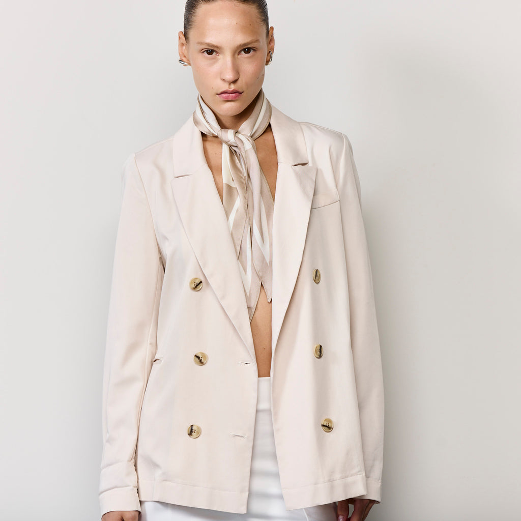 LIGHT DOUBLE BREASTED BLAZER